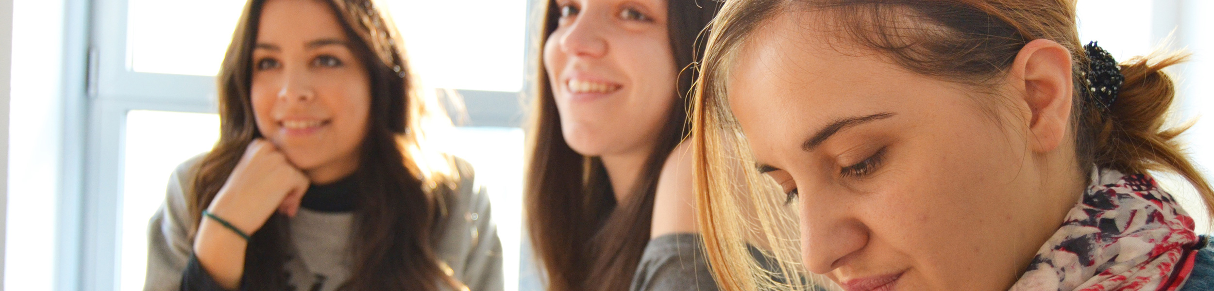 Bild von drei Frauen